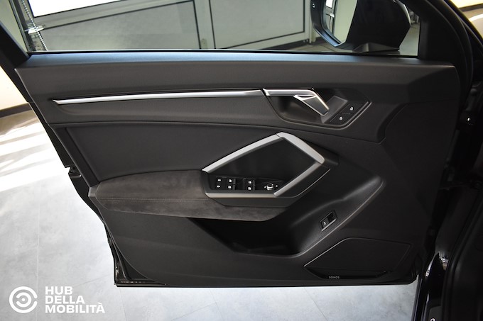 AUDI RS Q3 SPB quattro S tronic